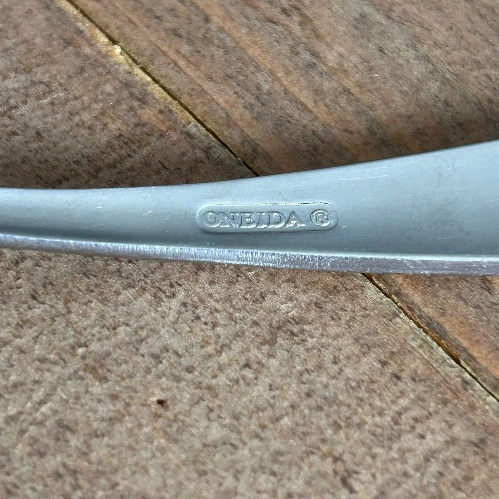 Oneida Stainless Steel Spoon Tapered Handle‎ Silverware Flatware China 90-194